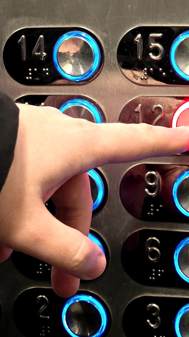 Проверка прокуратуры Воронежа после падения трехлетнего мальчика в шахту лифта