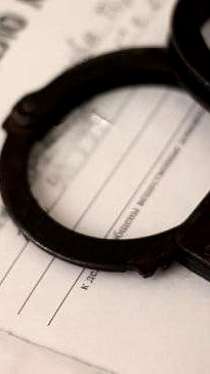 В Артеме задержан мужчина в федеральном розыске с наркотиками