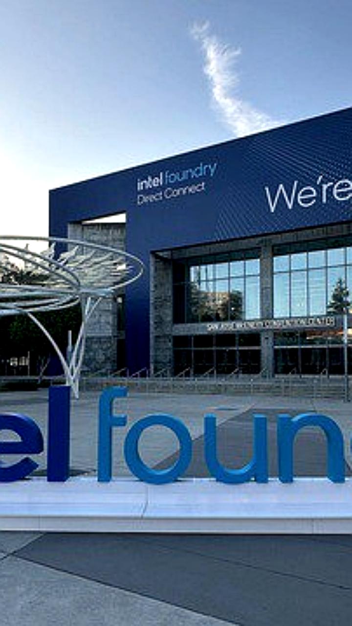 Выручка Intel Foundry в 2025 году в 1000 раз ниже, чем у TSMC