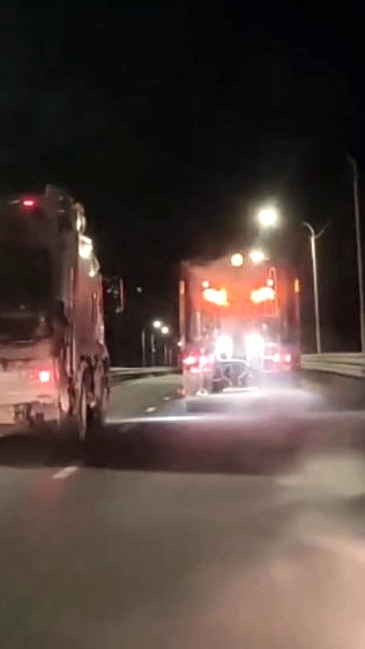 В Красноярске проведена обработка дорог противогололёдным материалом из-за похолодания