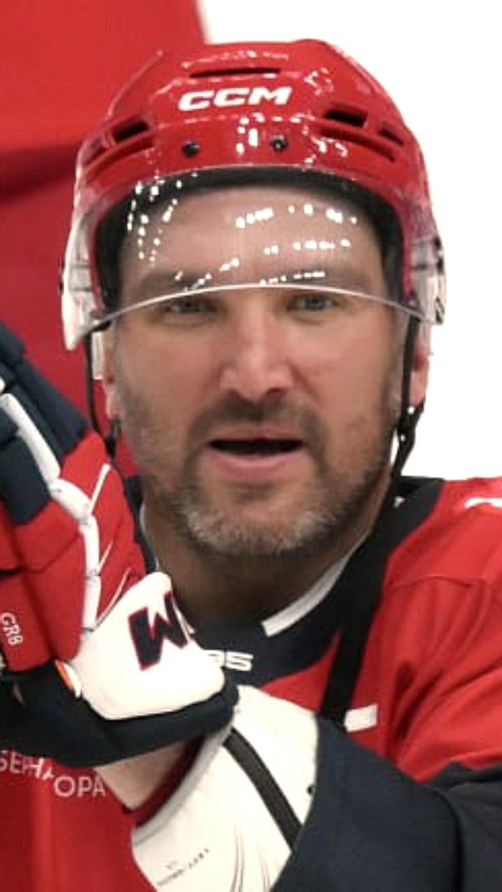 Овечкин забивает 901-ю шайбу, Вашингтон побеждает Каролину 4:1