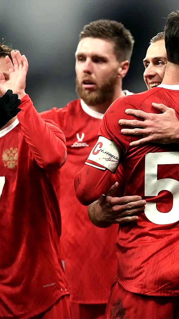 Сборная России готовится к матчу с Перу на Газпром Арене