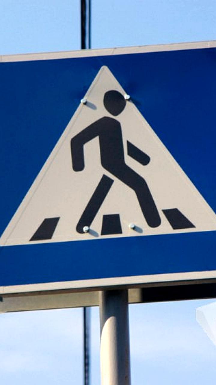 В Волжском водитель без прав сбил 16-летнего пешехода у ТРК Волгамолл