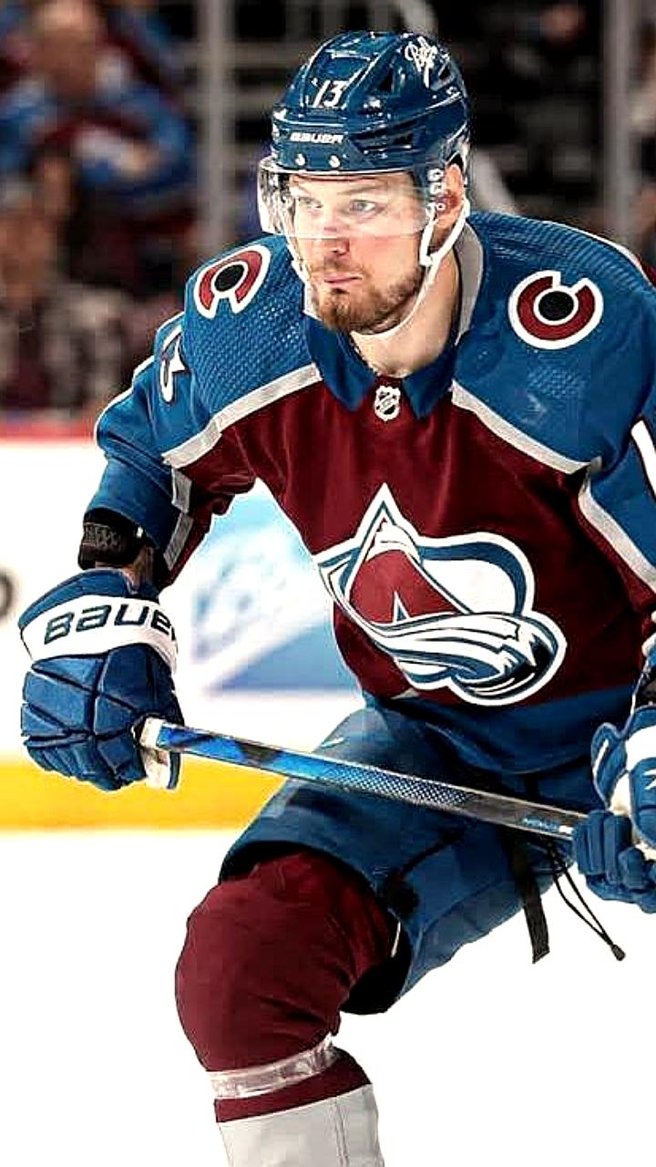 Валерий Ничушкин из Колорадо получил травму в матче с Анахаймом