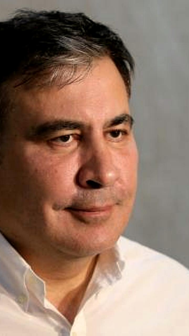 Саакашвили возвращен в тюрьму после лечения в клинике