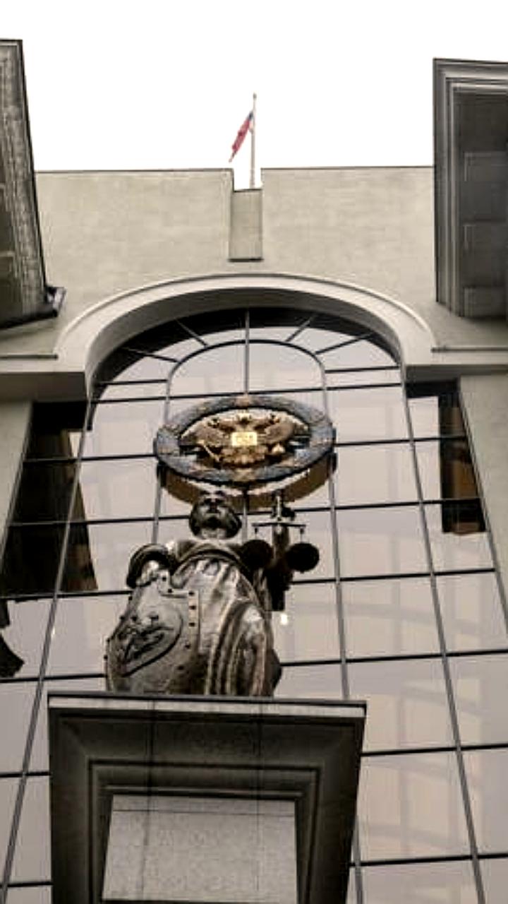 Судебные разбирательства по закупке автомобилей: правомерность сделки и споры с таможней