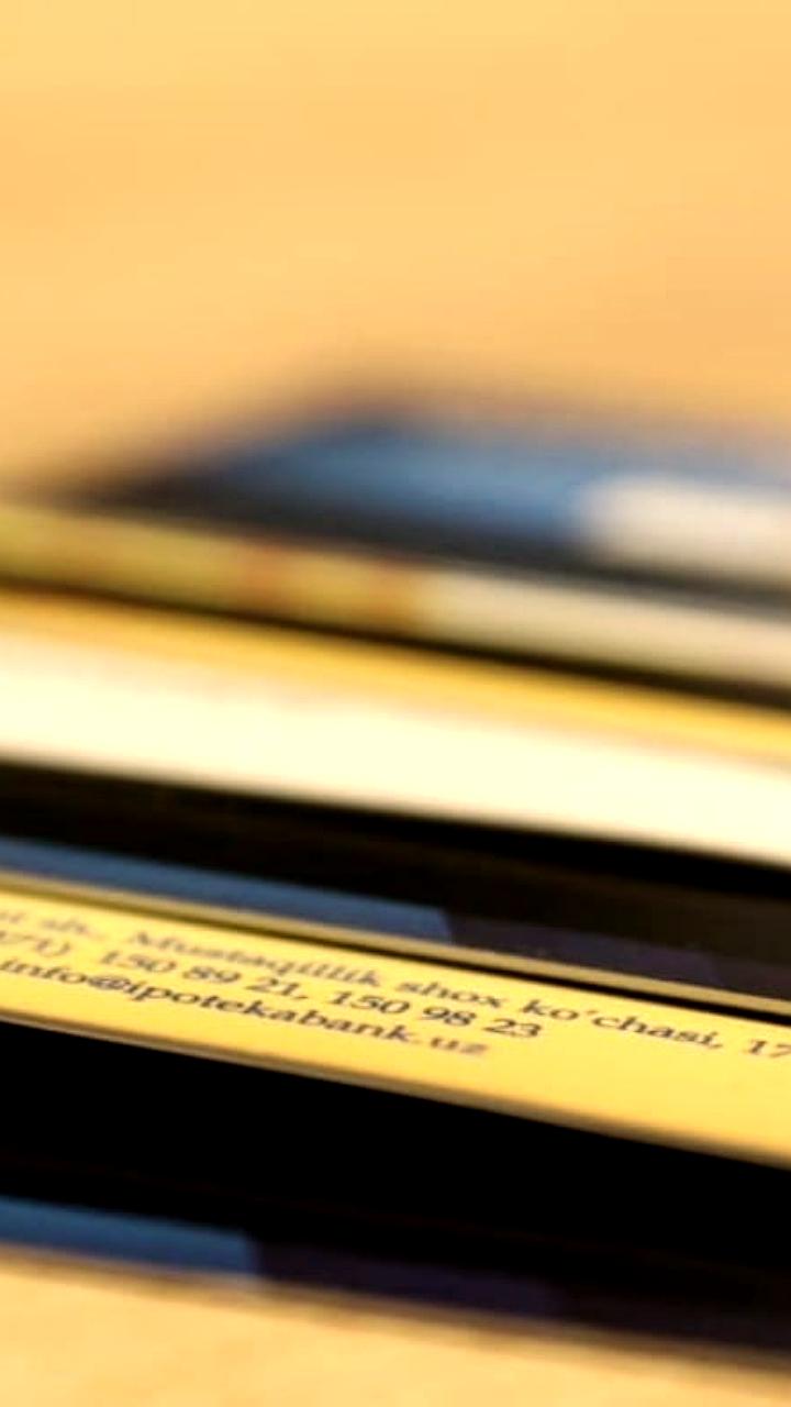 В Узбекистане разрешено оформление банковских карт для несовершеннолетних с 14 лет