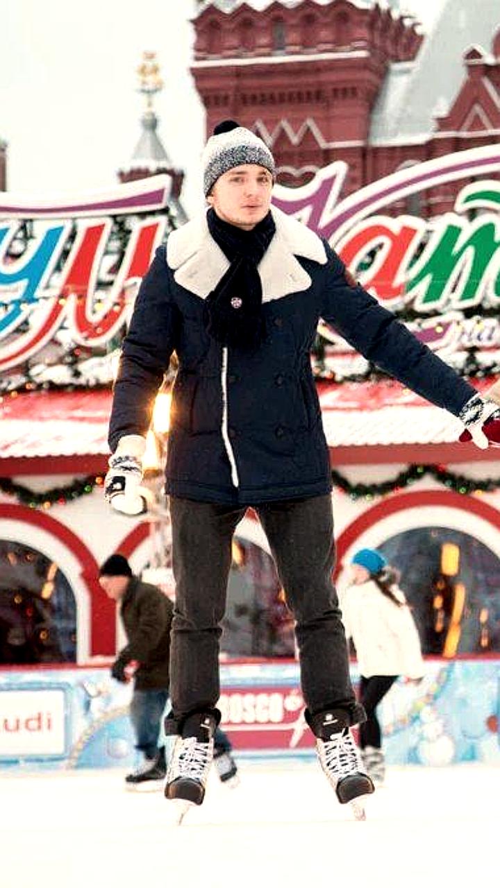 Открытие катка на Стрелке в Красноярске: праздник и шоу 14 ноября