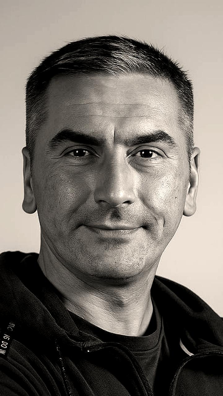 Скончался петербургский журналист Виктор Смирнов