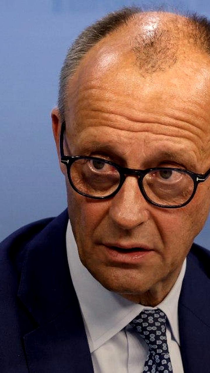 Канцлер Германии Мерц призывает украинцев оставаться в стране и служить