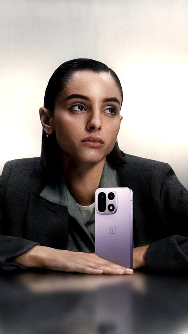 В России стартуют продажи флагманского смартфона OnePlus 15