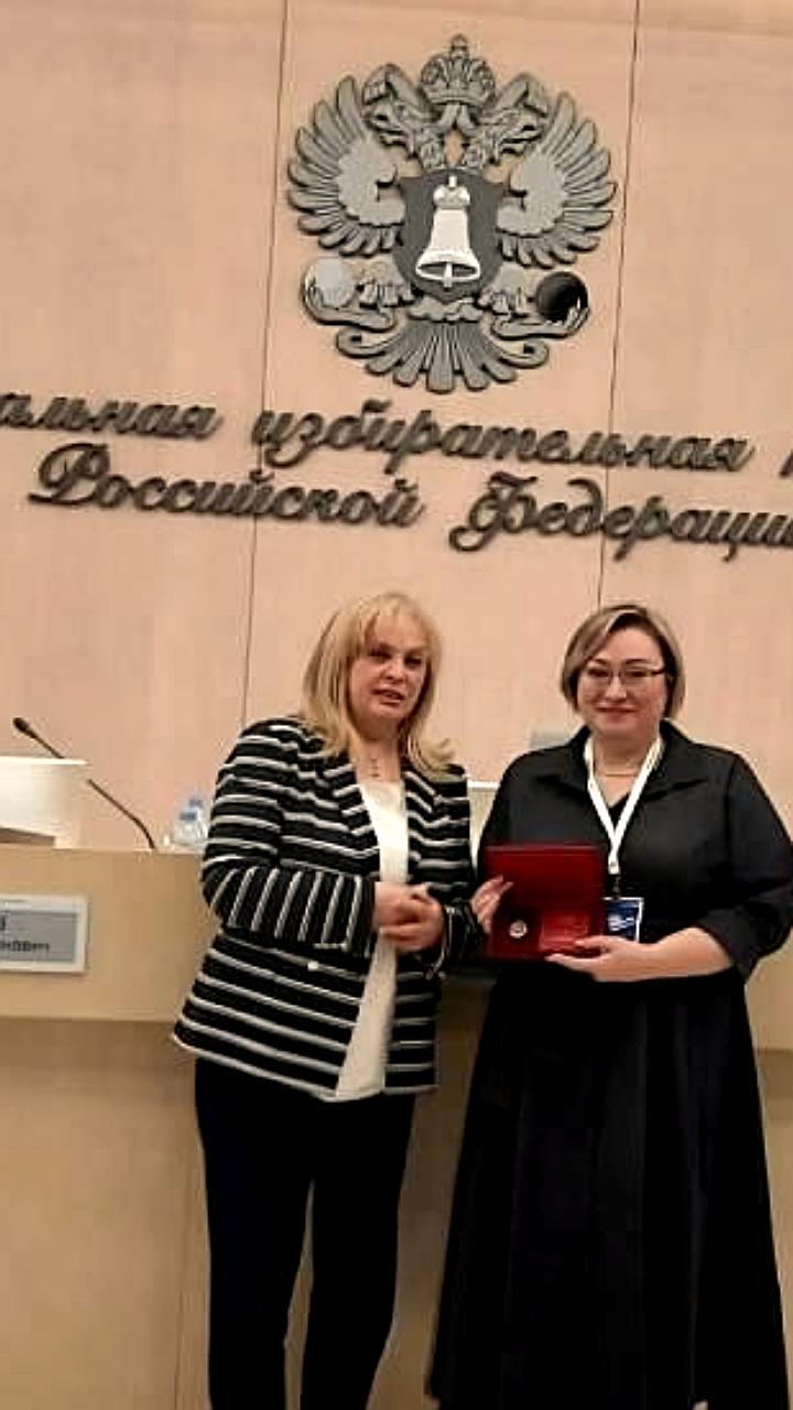 Бумба Герензала Мучкинова назначена вице-премьером Калмыкии, Наталья Федорченко получила звание Заслуженного работника избирательной системы РФ