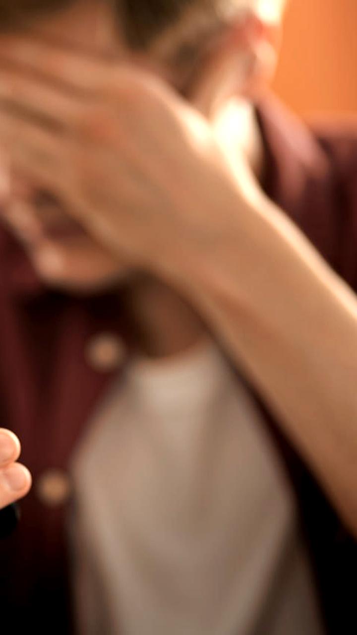 В Туле мошенники обманули женщину на 460 тысяч рублей, а также начато дело о сбыте поддельных купюр