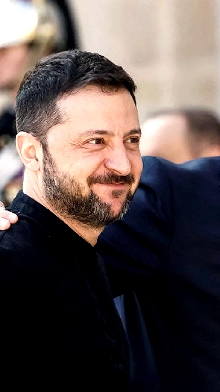 Макрон и Зеленский обсудят сотрудничество в Париже 17 ноября