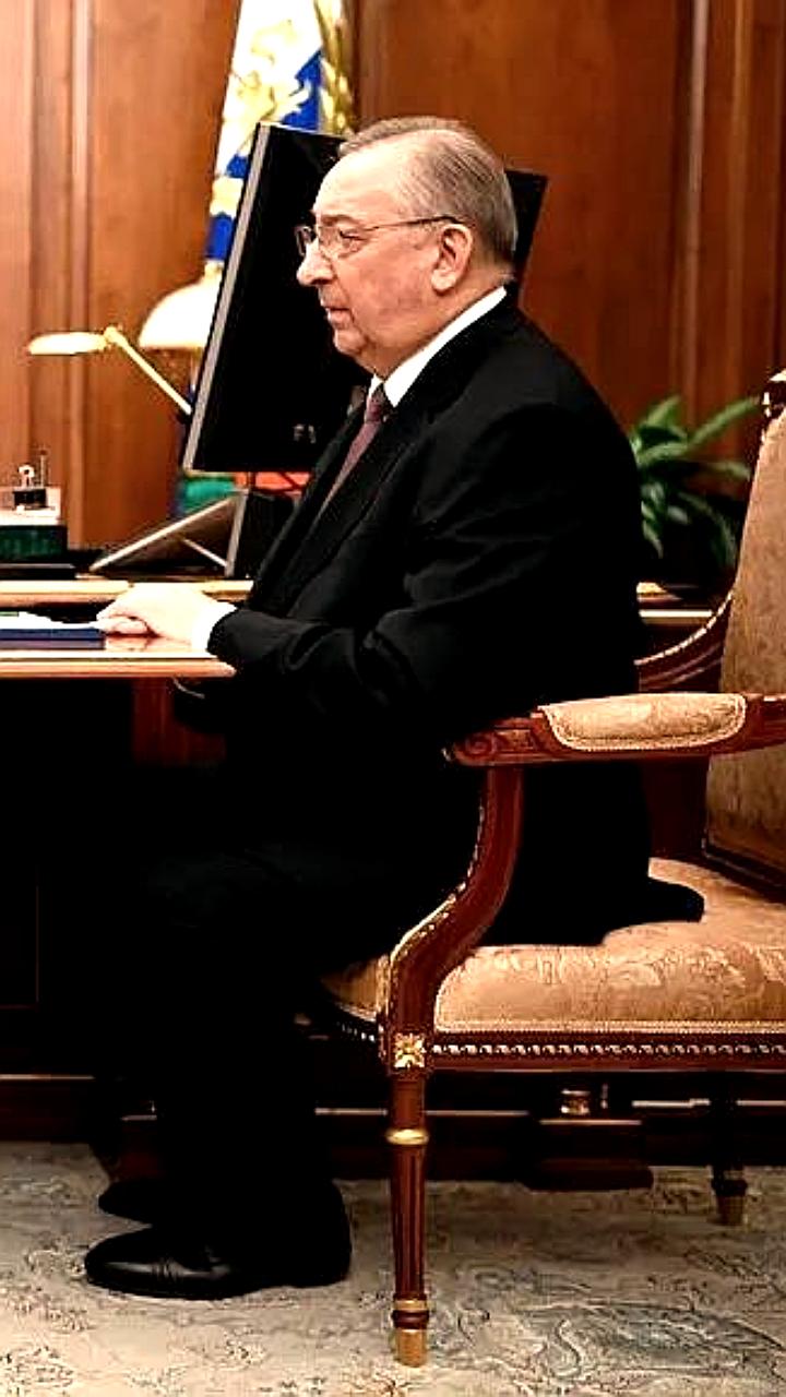 Награды за трудовые заслуги: Николай Токарев и туляки отмечены президентом