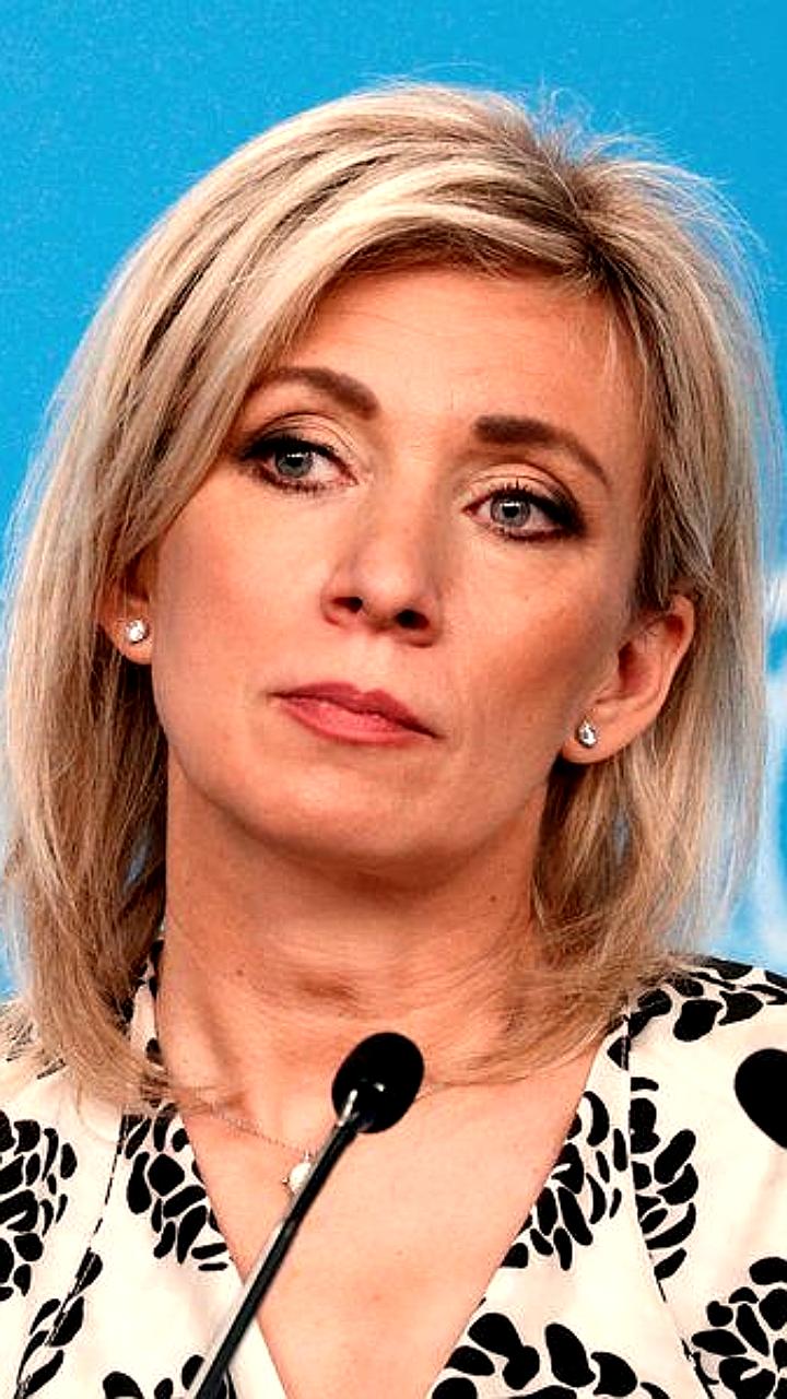 Итальянка Мария Захарова сталкивается с задержками зарплаты из-за санкционных проверок