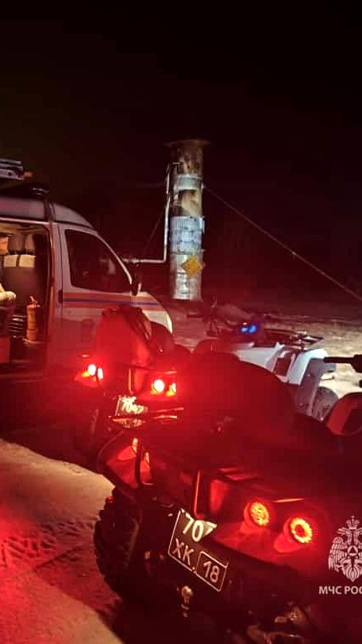 Спасатели помогли туристам, застрявшим на дороге к горячим источникам на Камчатке