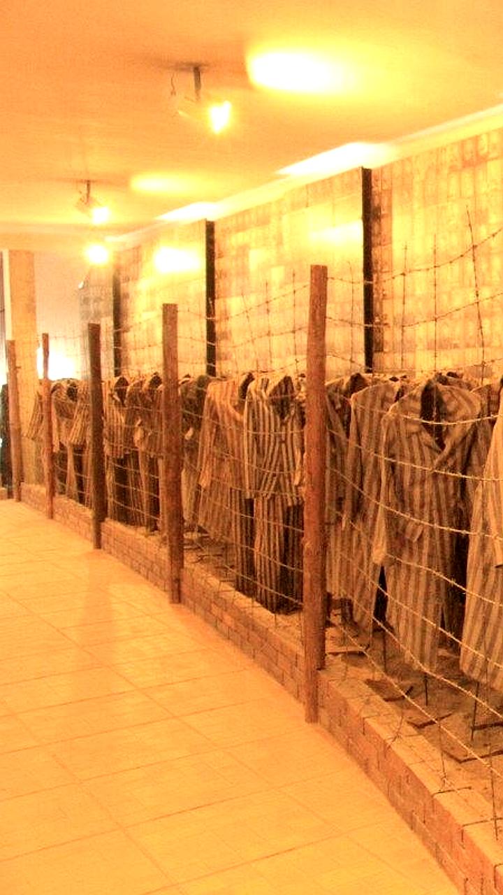 Польша требует отмены аукциона в Германии, связанного с Холокостом