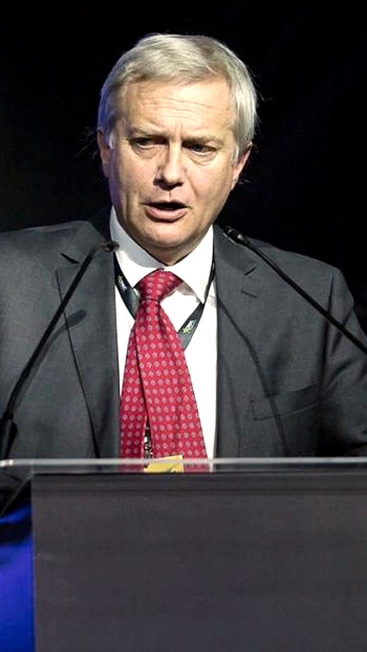 Выборы президента Чили: Жанетт Хара и Хосе Антонио Каст ведут в гонке