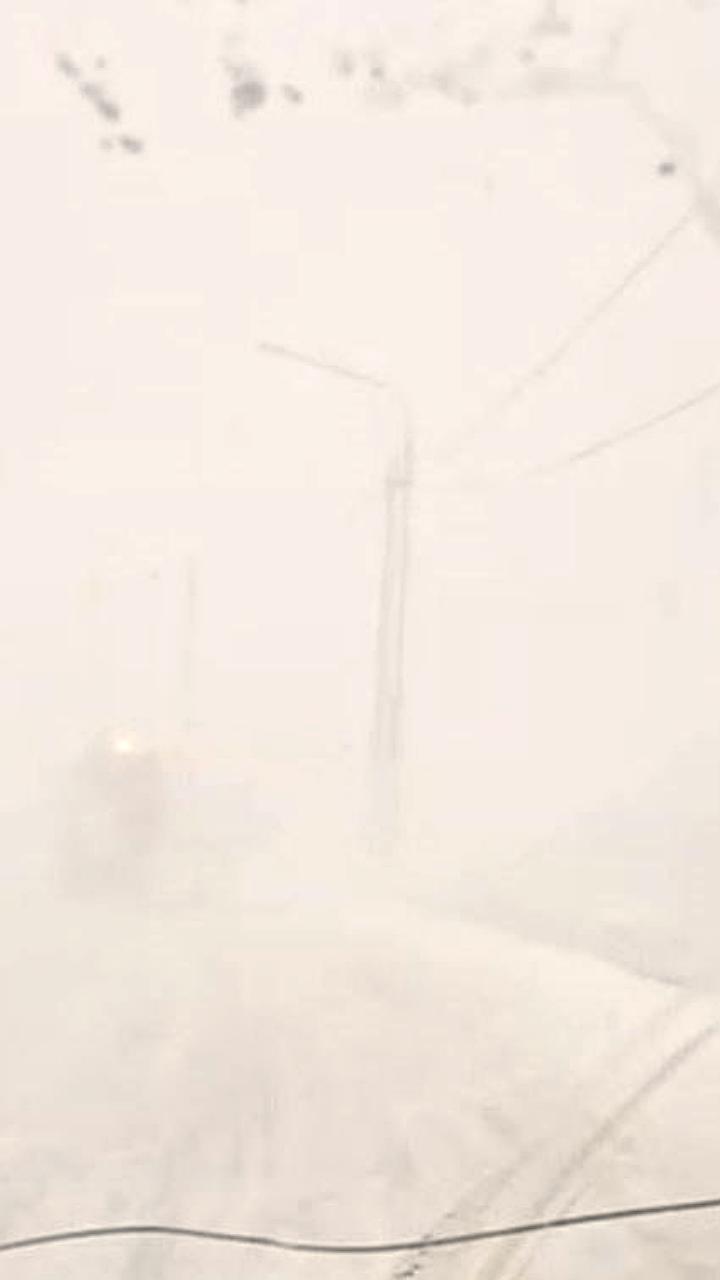 Поронайский район активно устраняет последствия метели с помощью спецтехники