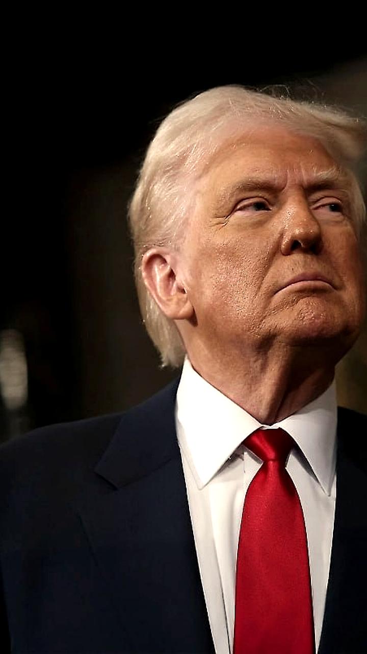 Трамп требует увольнения Сета Майерса за критику