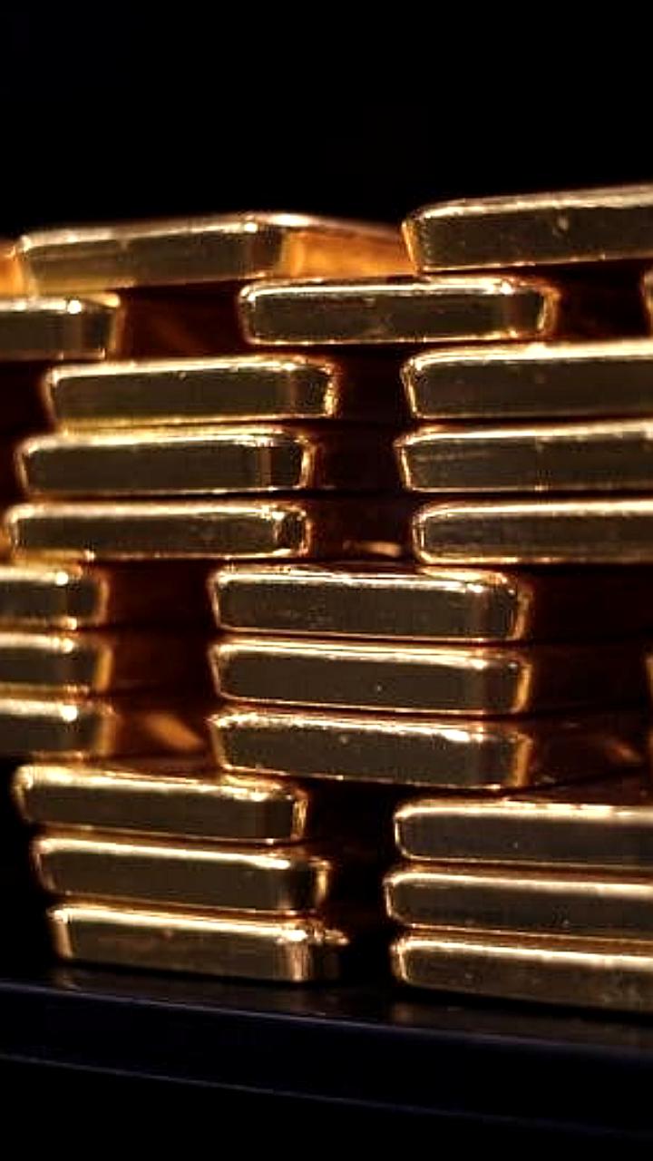 Инвесторы увеличивают вложения в золотые ETF после октябрьского спада