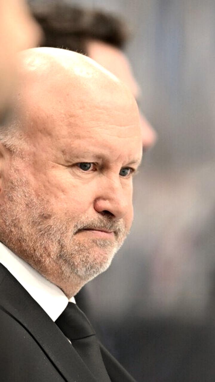 Бенуа Гру покидает пост главного тренера Трактора по семейным обстоятельствам