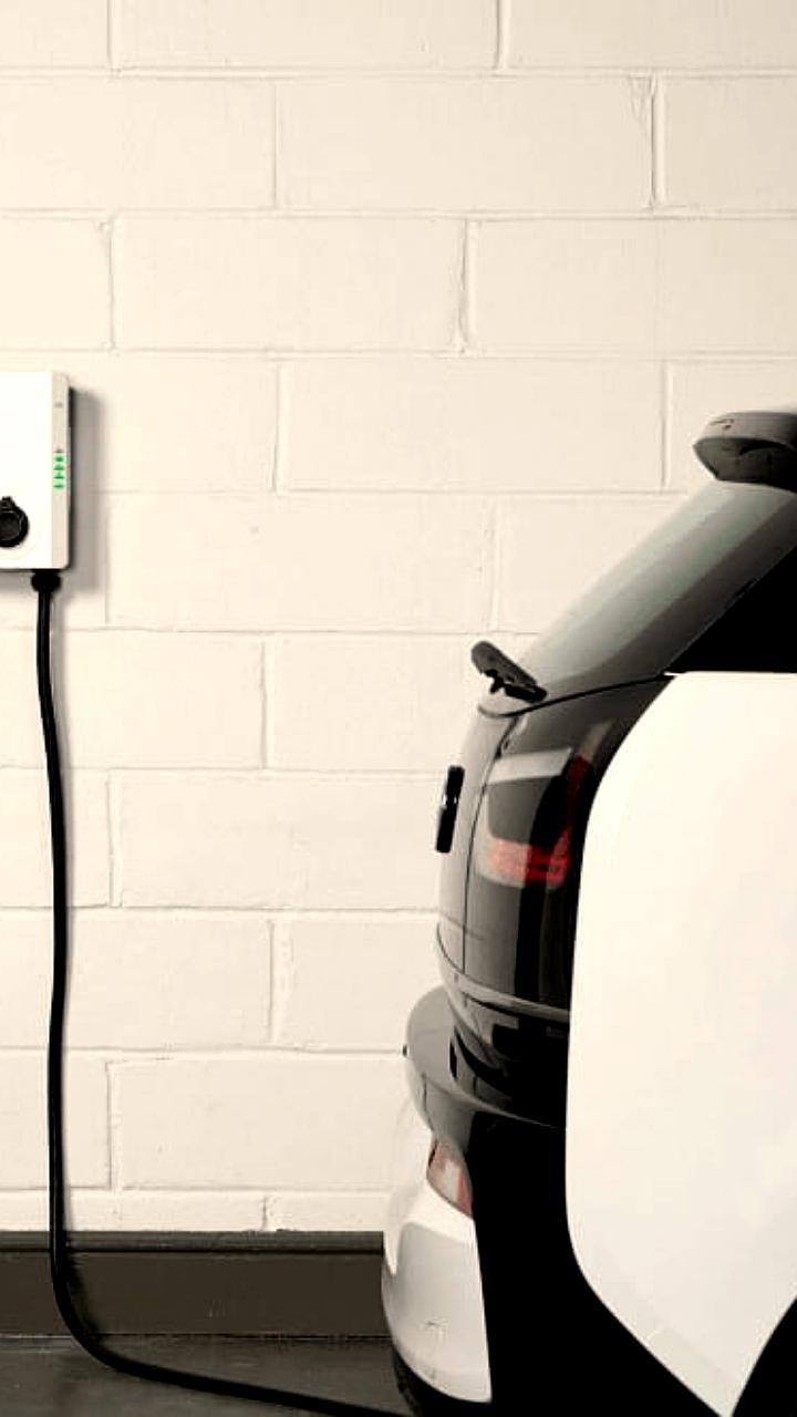 Развитие зарядной инфраструктуры для электромобилей в Луганске и Польше