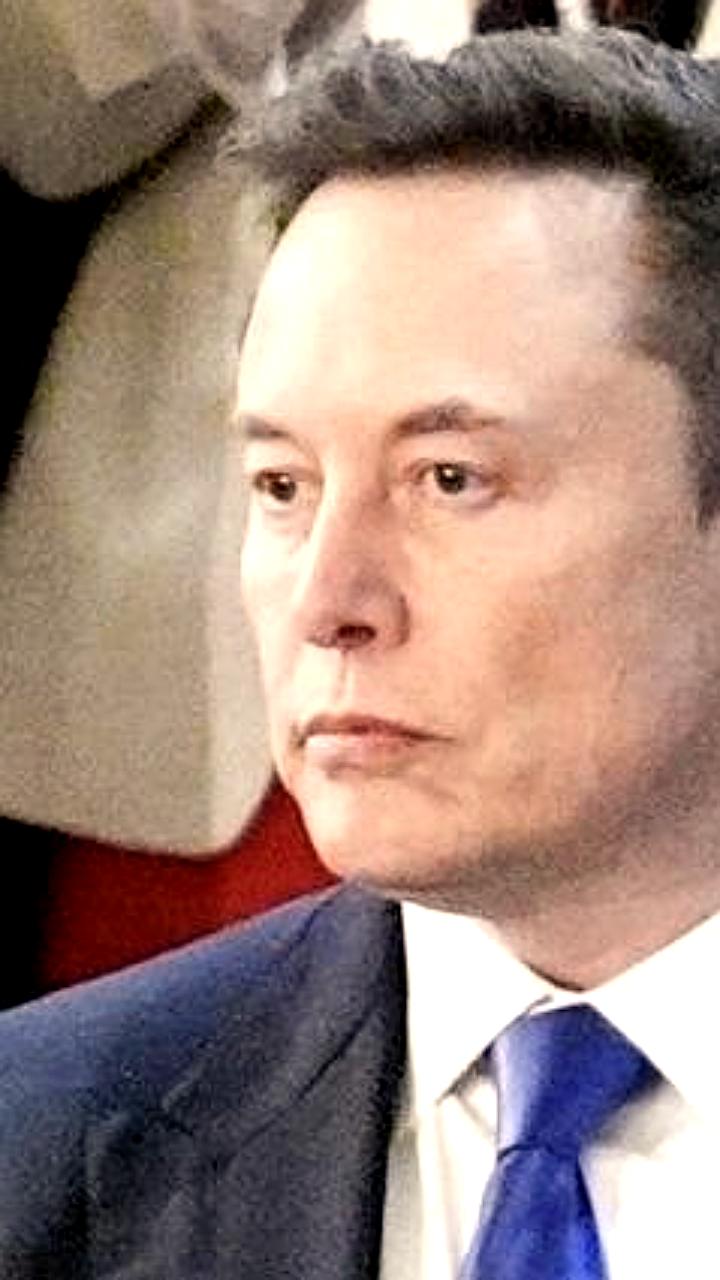 Илон Маск анонсировал гуманоидного робота Optimus для борьбы с бедностью и улучшения медицинского обслуживания