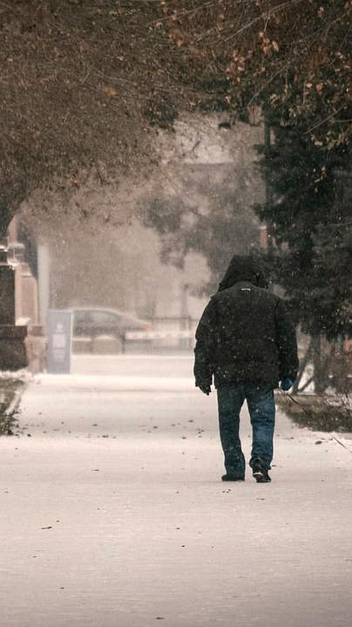 Отсутствие снега во Владивостоке связано с особенностями атмосферных фронтов, объясняет Борис Кубай