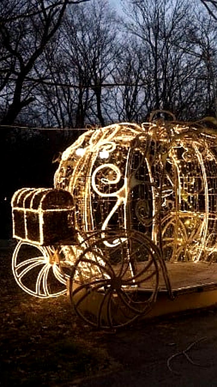 Новый год в Салехарде и Южно-Сахалинске: карнавалы и ледовые городки