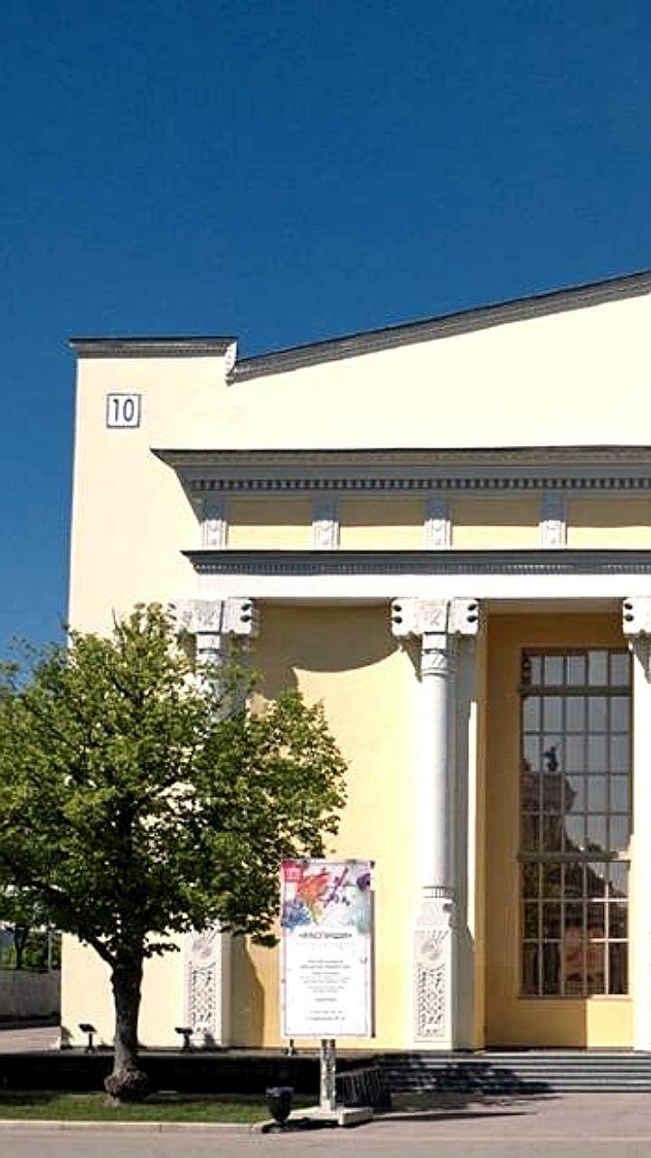 Москва расторгла договор аренды павильона Молдова на ВДНХ из-за нецелевого использования