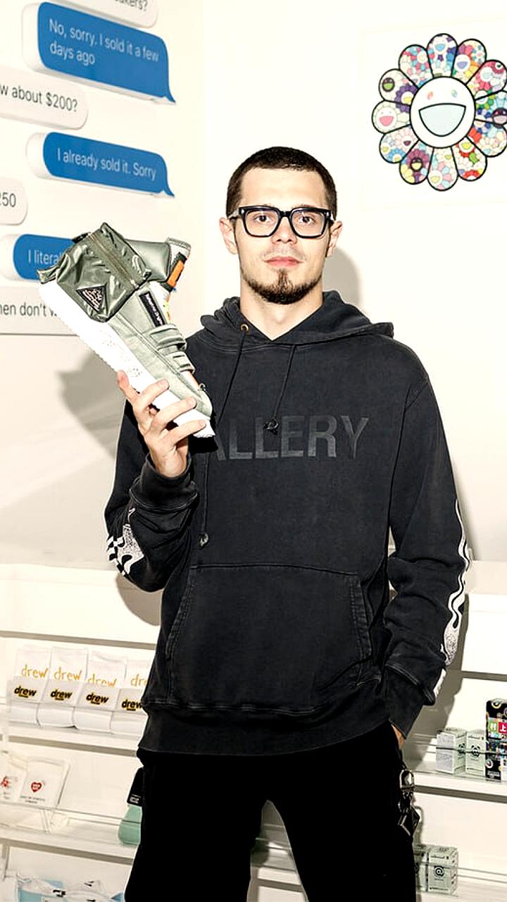 Завершено расследование дела Никиты Ефремова о финансировании экстремистской деятельности