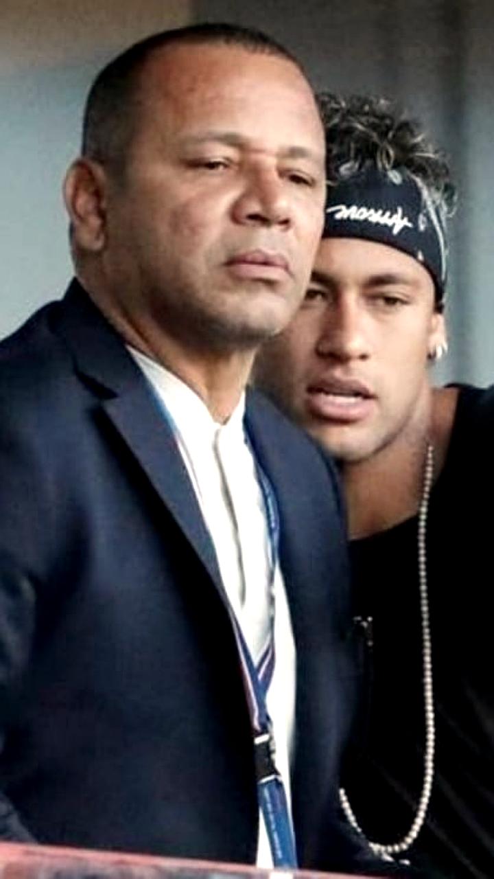 Неймар и его отец приобрели права на бренд Пеле за 18 миллионов долларов