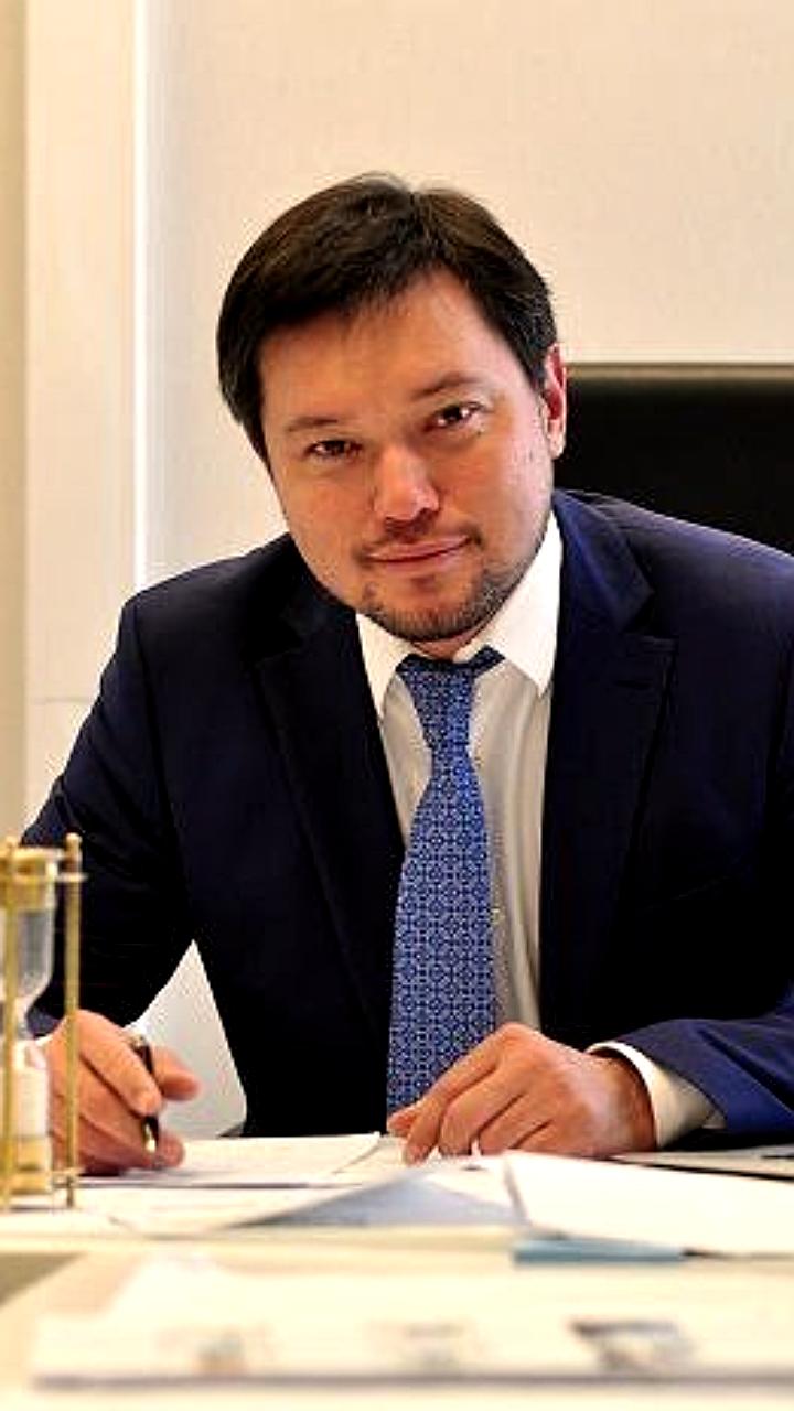 Экс-глава технопарка Сколково Ренат Батыров арестован по обвинению во взяточничестве