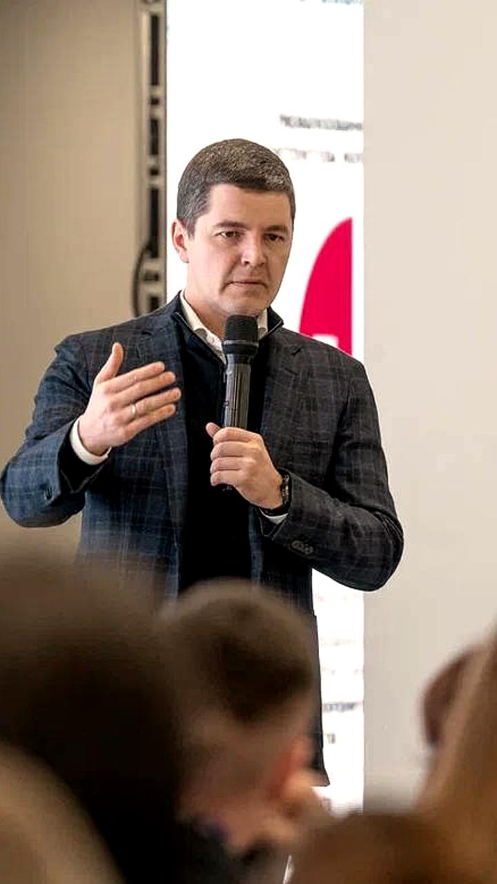 В Перми прошел Всероссийский семинар по молодежной политике с участием Владислава Ярченко