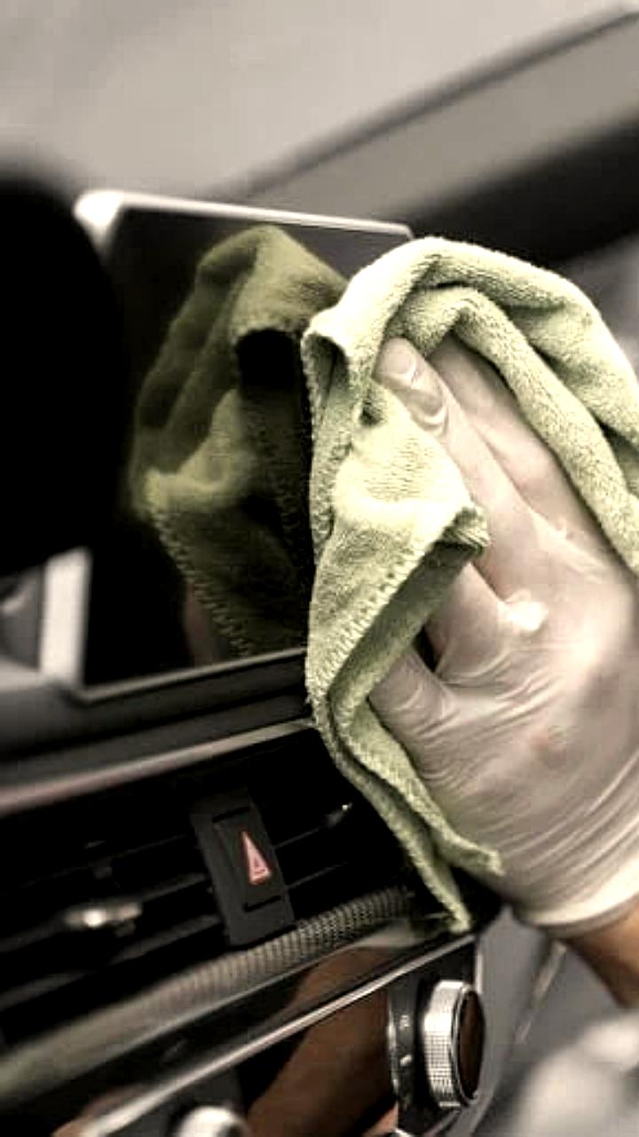 Российские женщины тратят больше мужчин на автотовары, несмотря на общий рост спроса