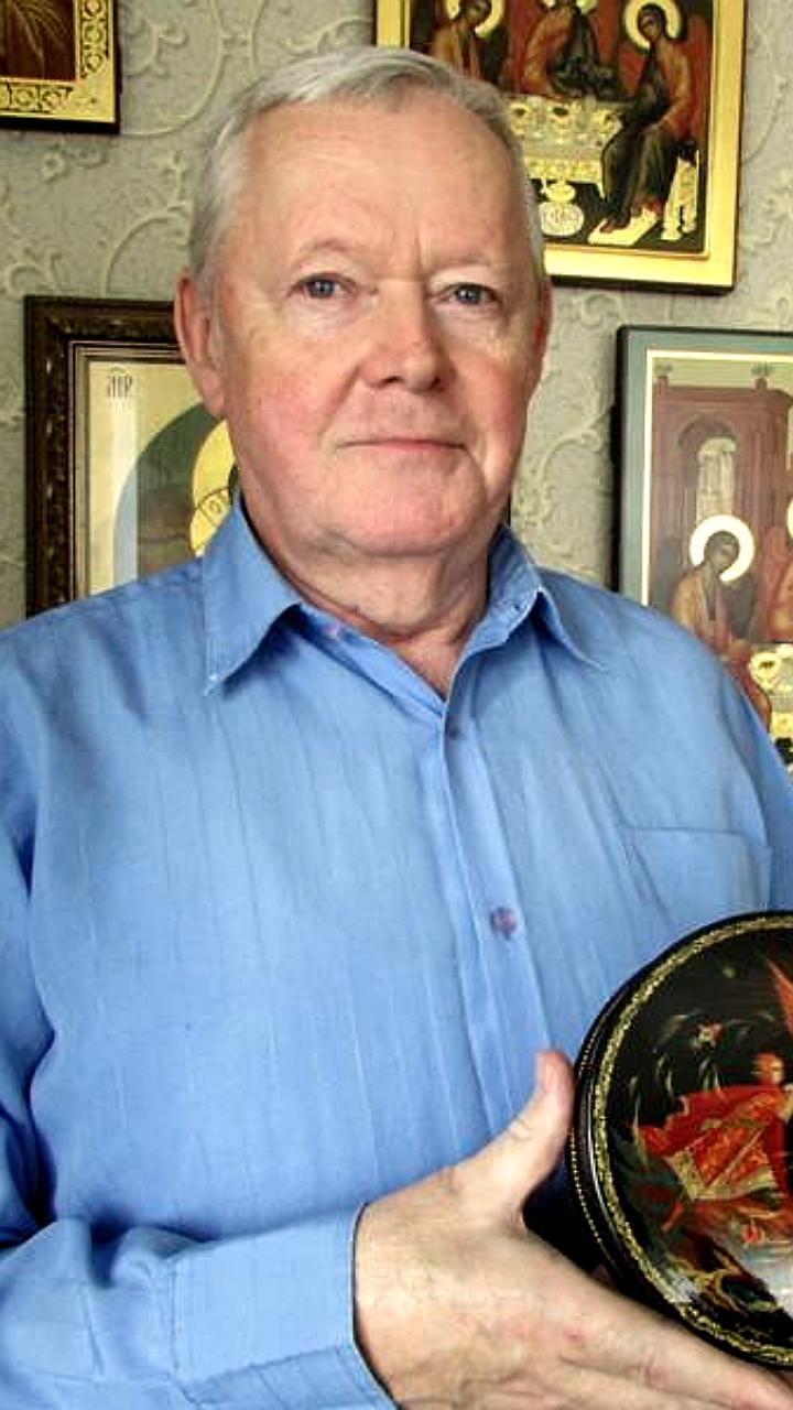 Вениамин Кондратьев поздравил Виталия Коробейникова с 75-летием