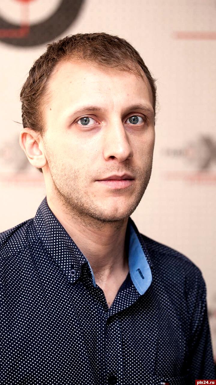 Псковский суд заочно приговорил Дениса Камалягина к 3 годам колонии за дискредитацию ВС РФ