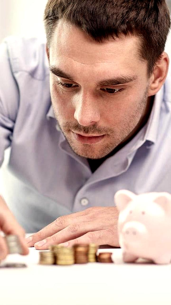 Экономные мужчины становятся привлекательнее для женщин в условиях нестабильности