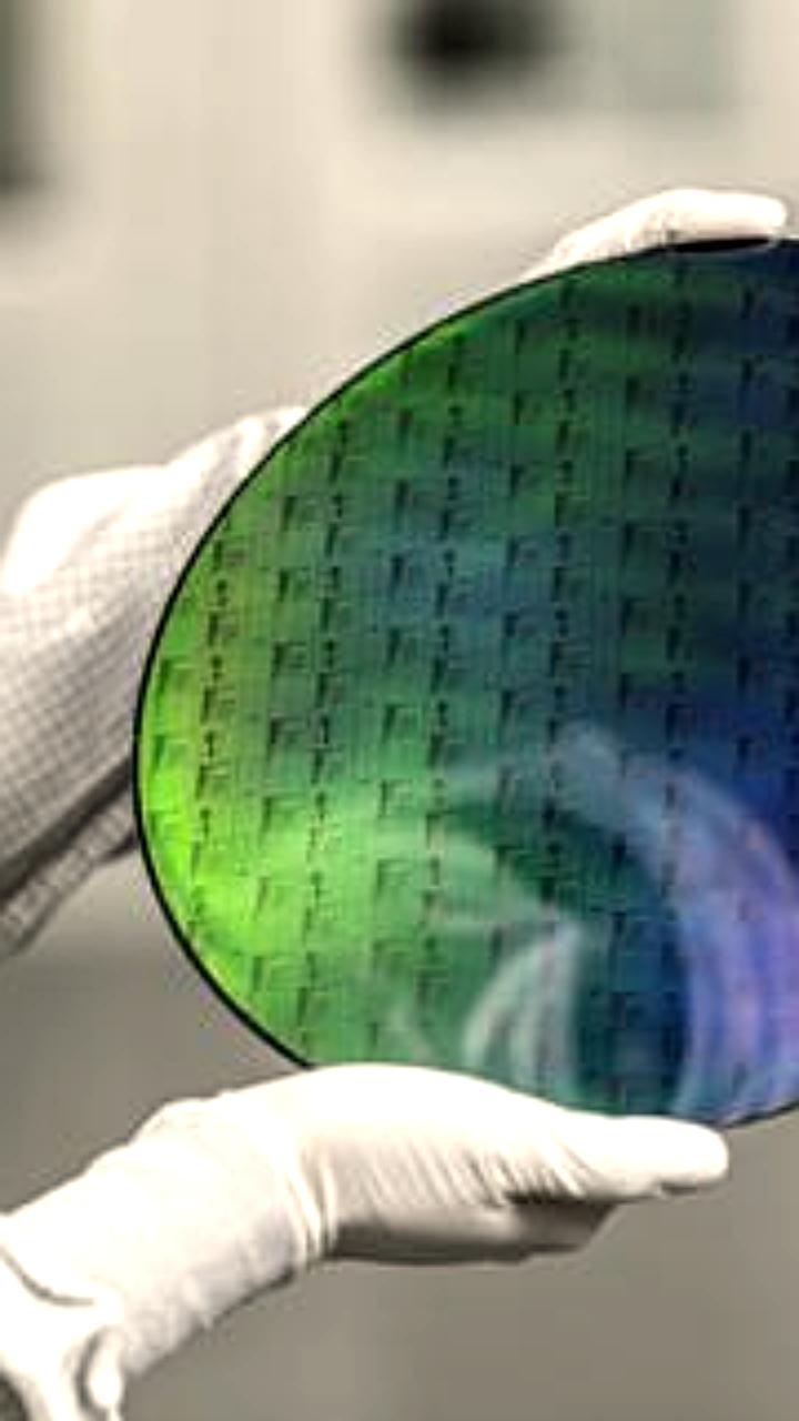 ГК Элемент планирует создать фабрику кремниевой фотоники к 2027 году с инвестициями 560 млн руб