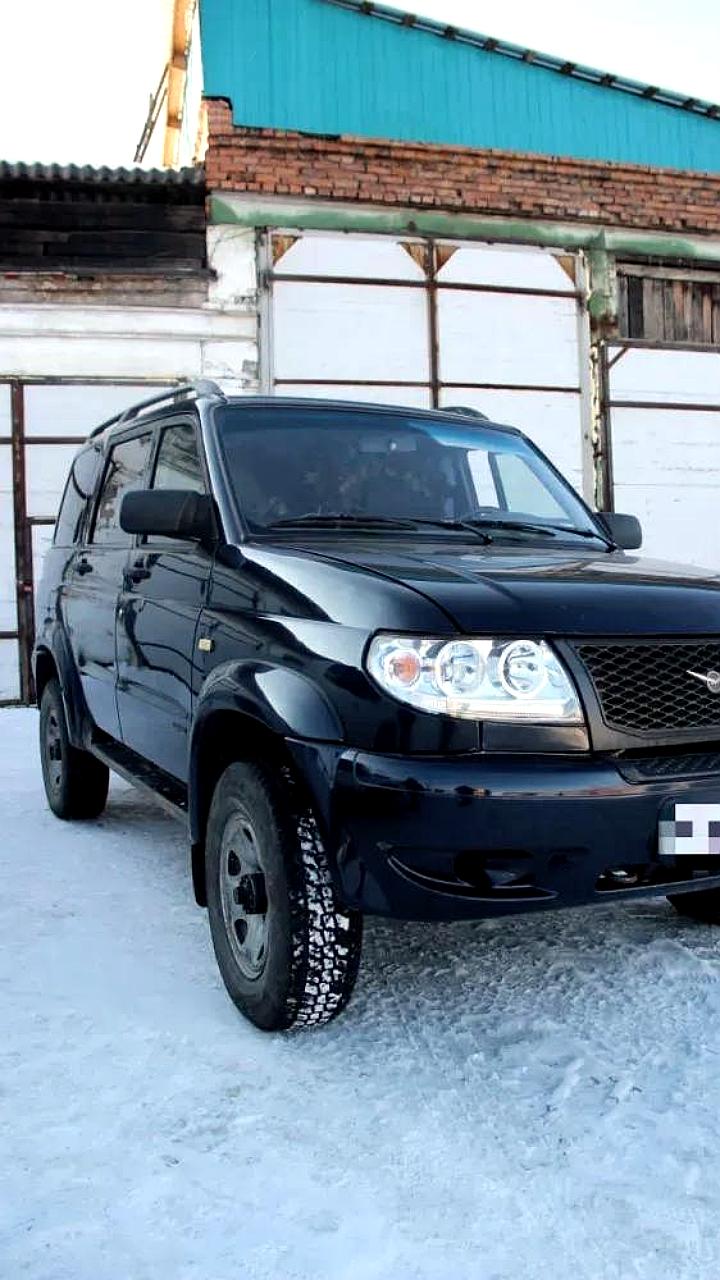 Кадровый центр Работа России в Приморье передал автомобиль для нужд СВО