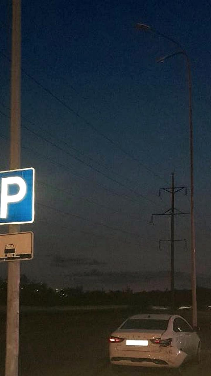 Аварийное отключение электроэнергии в Михайловске после повреждения проводов грузовиком