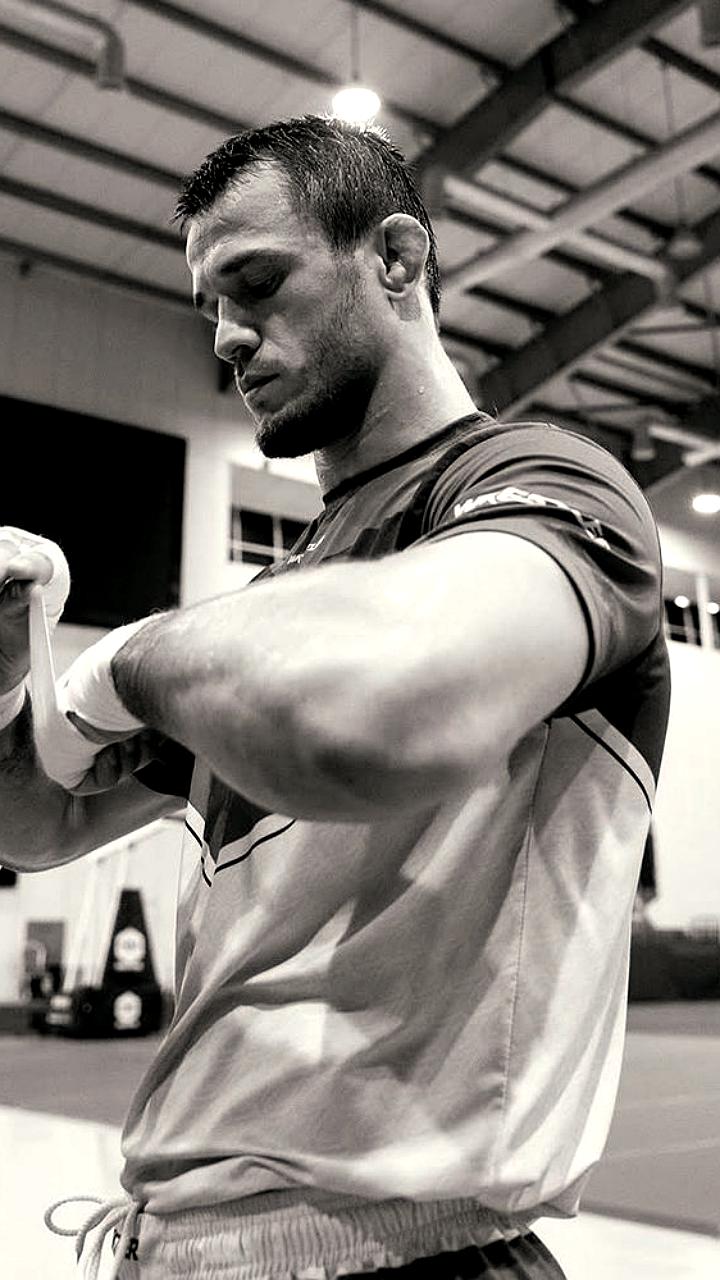 Новый титульный бой Усмана Нурмагомедова против Альфи Дэвиса назначен на февраль 2026 года