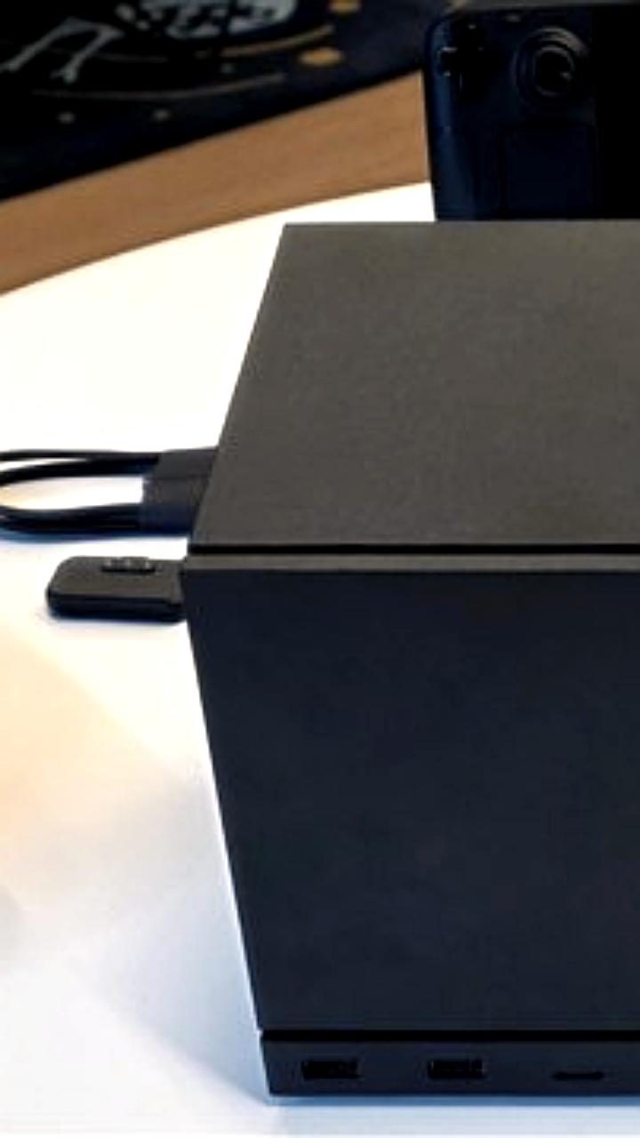 Valve обсуждает стоимость Steam Machine с техноблогером Linus Sebastian