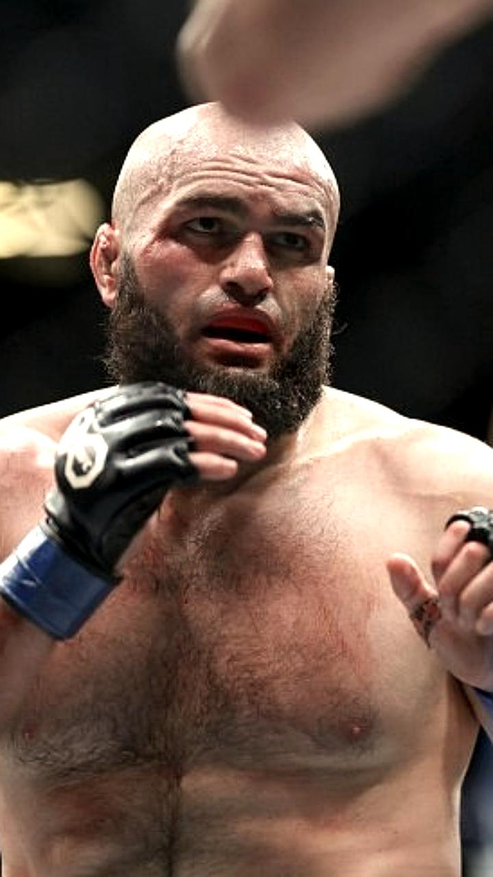 Шамиль Газиев встретится с Вальдо Кортесом Акостой на турнире UFC 22 ноября в Дохе