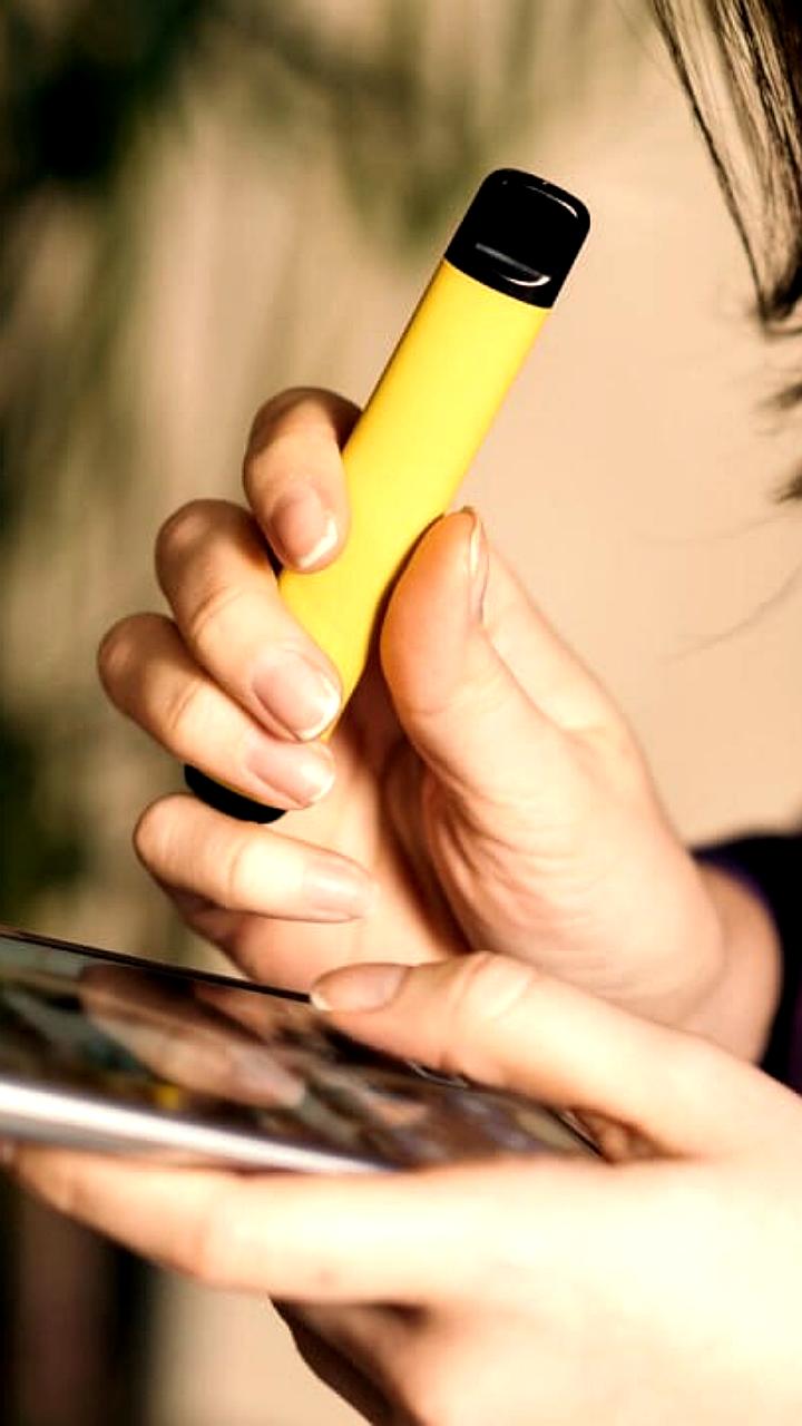 Губернаторы регионов инициируют запрет на вейпы в России