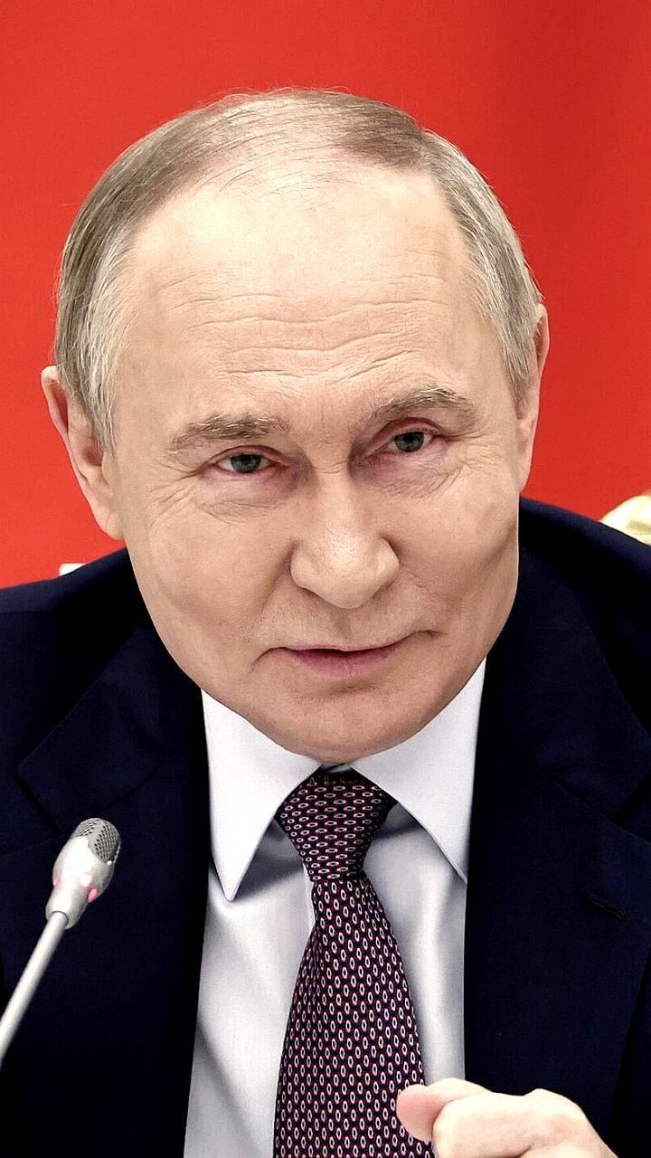 Опросы показывают высокую поддержку Путина и низкие оценки работы правительства России