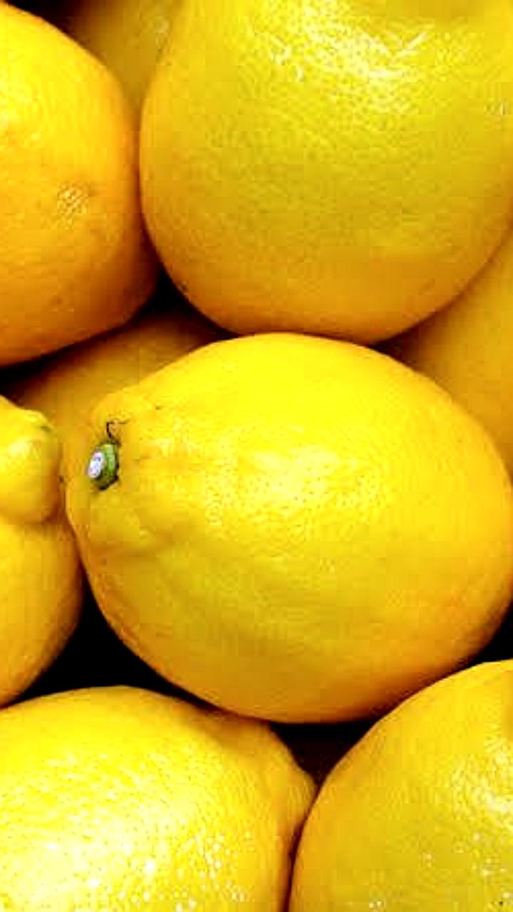 Рост цен на лимоны и яблоки в российских магазинах в ноябре 2024 года