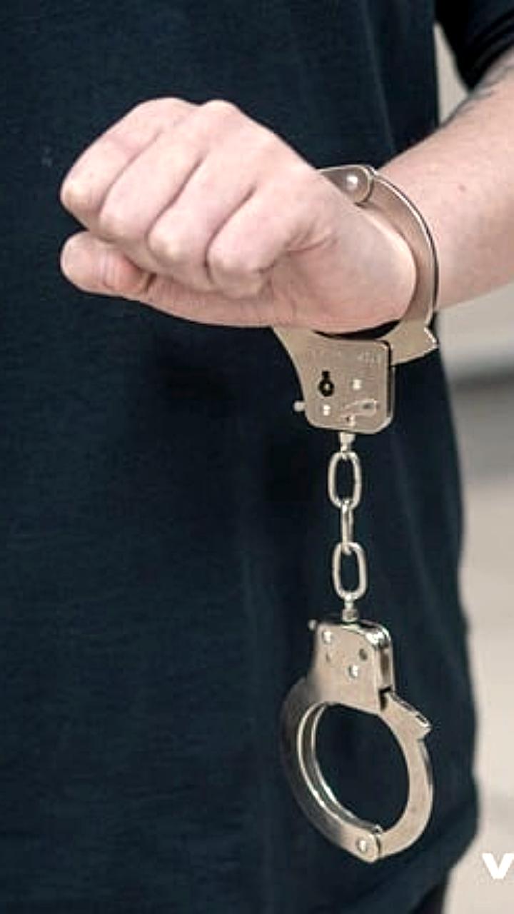 Суд отменил мягкий приговор мигрантам за групповое изнасилование во Владивостоке